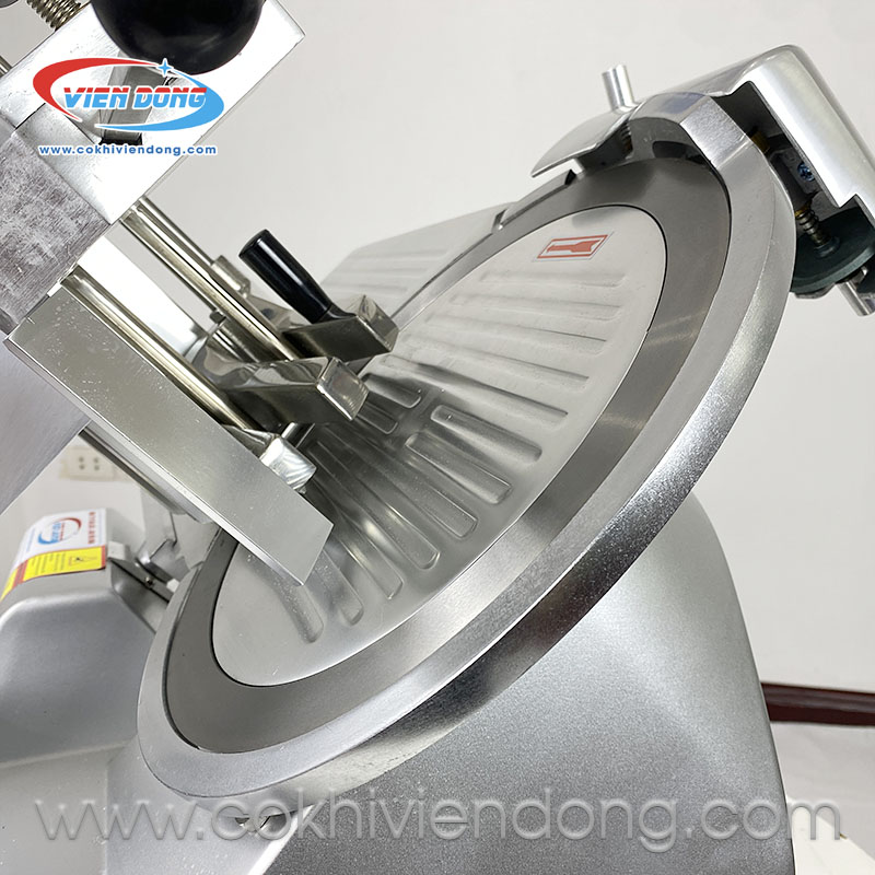 máy thái thịt đông lạnh Viễn Đông