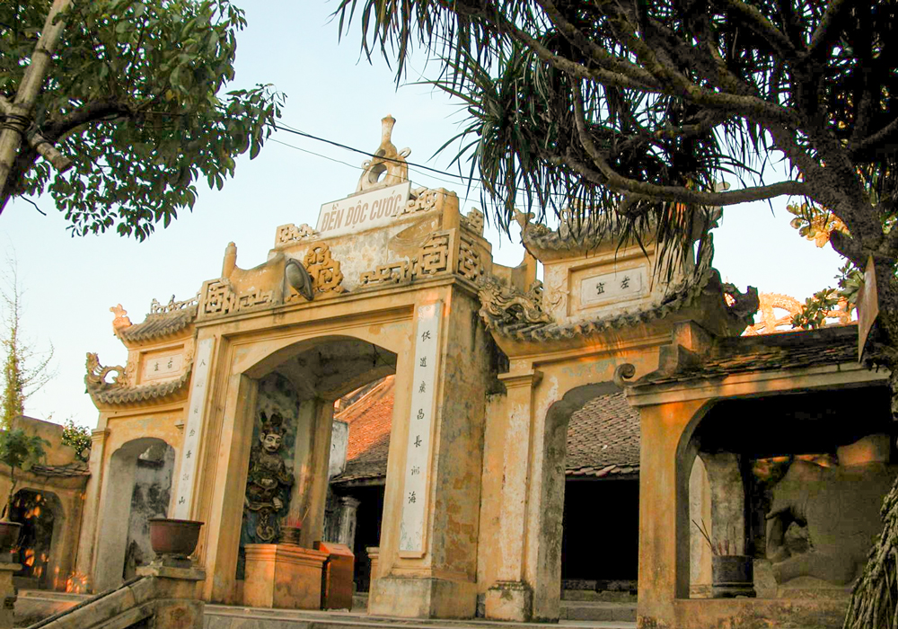 Đến Villa Sầm Sơn hãy thử tham quan 3 ngôi đền nổi tiếng linh thiêng này