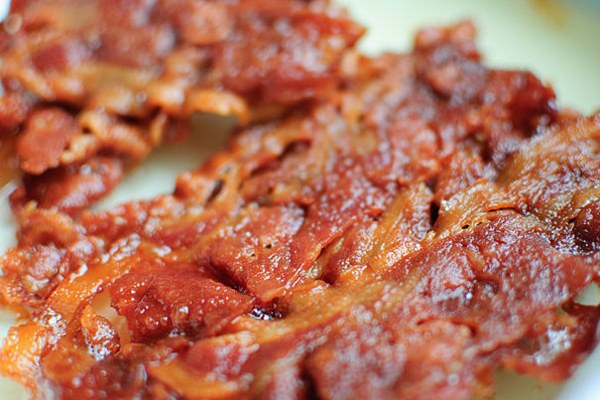 Cách làm thịt hun khói bằng lò nướng – Thịt hun khói ăn với gì ngon ?