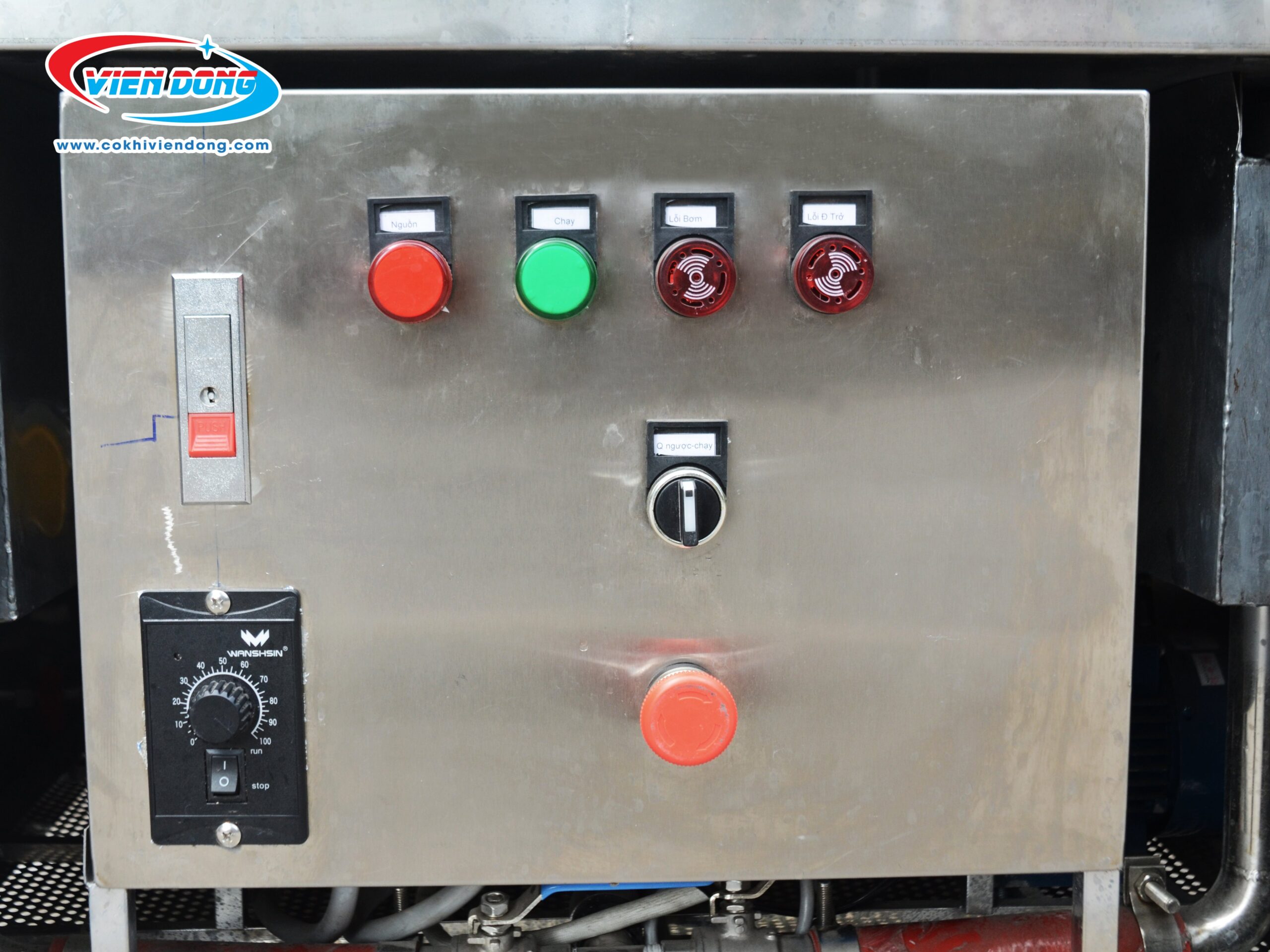 Máy rửa bát Việt Nam sản xuất có bảng điều khiển riêng biệt an toàn