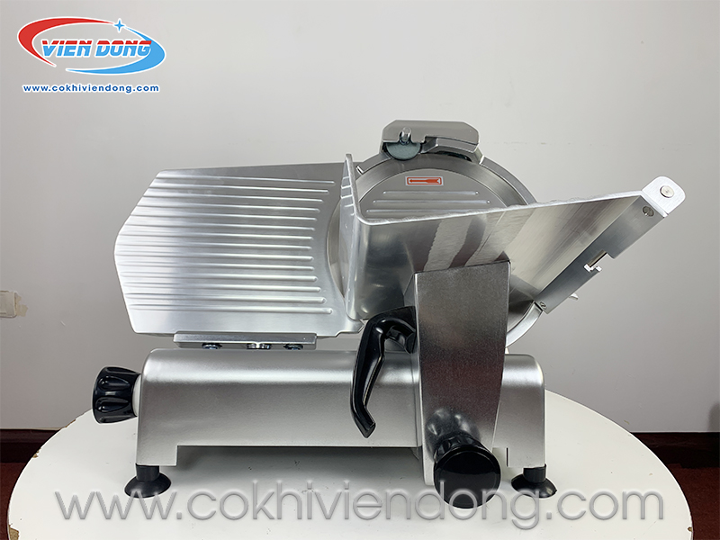máy thái thịt đông lạnh Viễn Đông
