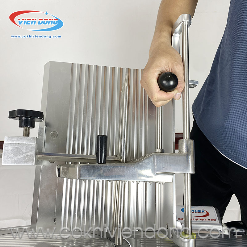 máy thái thịt đông lạnh Viễn Đông