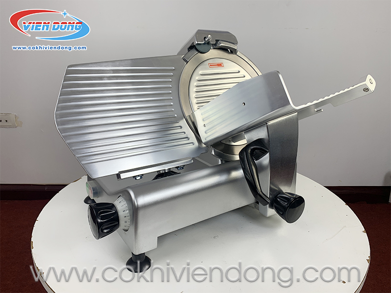 giá máy cắt thịt