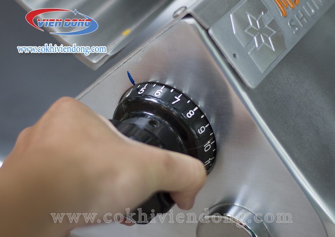Máy thái thịt bò tái
